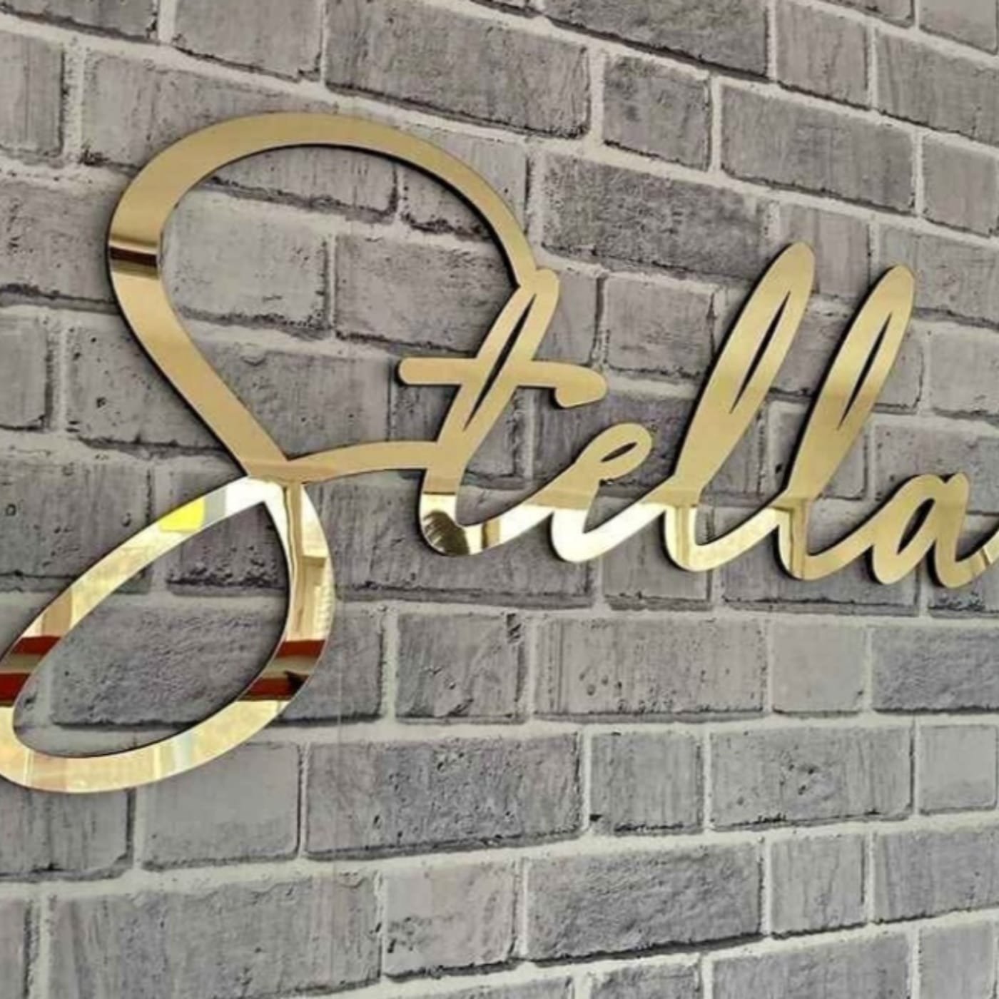 Portofolio huruf kuning stella